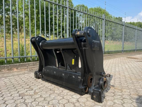 CAT quick coupler 950K / 962M (Volvo linkage)