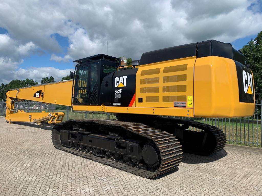 CAT 352 Ultra High Demolition new unused : Riverland Equipment