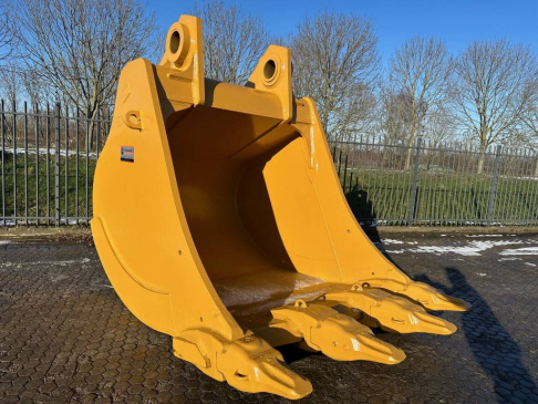CAT 6015 | 5130 genuine CAT rock bucket