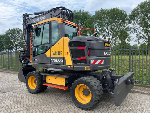 Volvo EWR 130E demo 2022 all hydr 1685 hours autogreaser