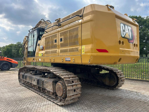 CAT 374 only 3820 hours - HP, MP lines